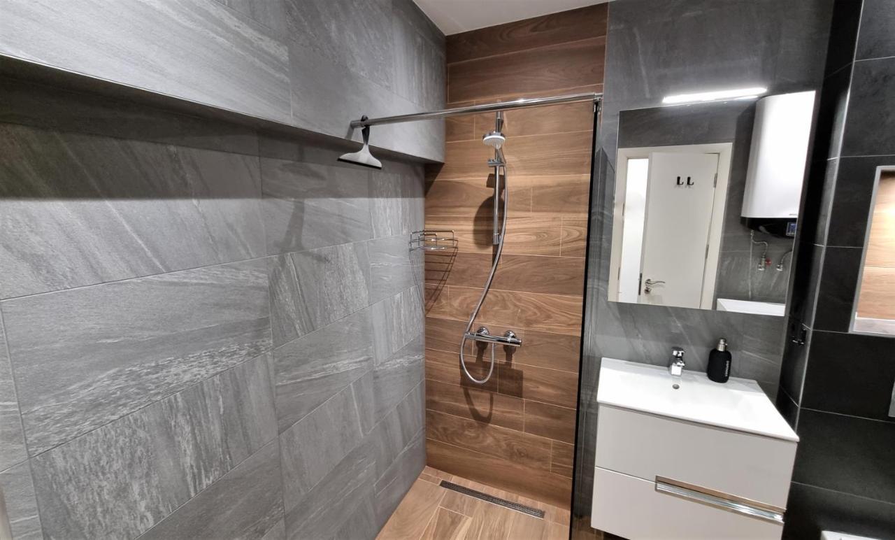 Luxury Quiet Apartment In The City Center Plovdiv Exterior foto